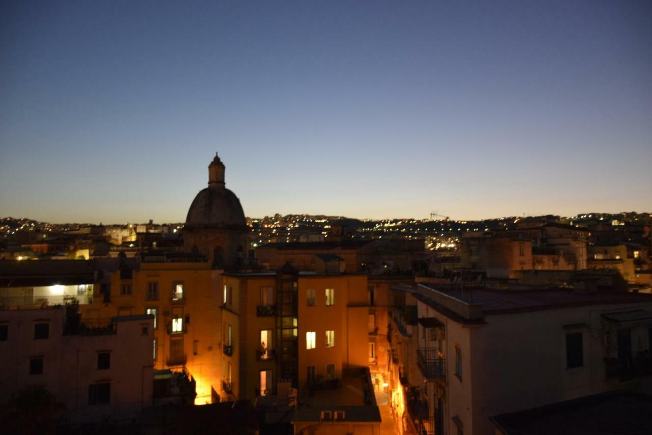 Metro Art Suite Napoli Bagian luar foto